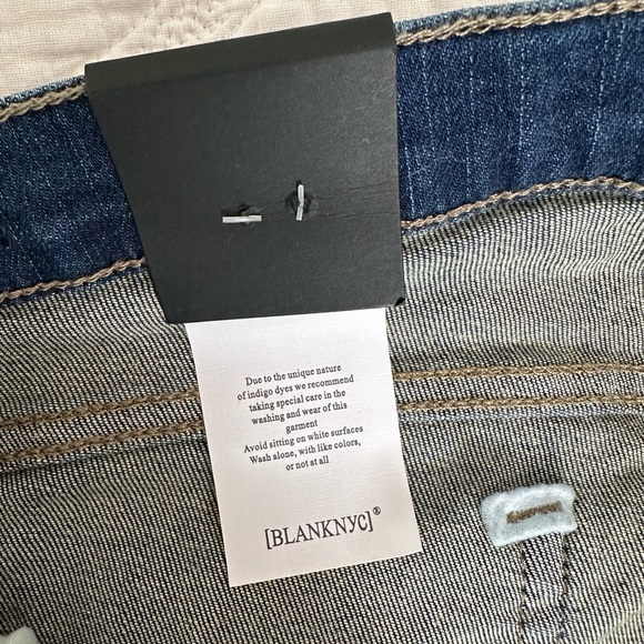 Blank NYC. Classic mid-rise skinny jeans. Size 28. - Picture 10 of 11